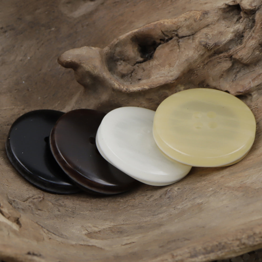 Irregular Lace Wood Grain Resin Buttons for Windbreakers Coats 30pcs - Lots of Buttons