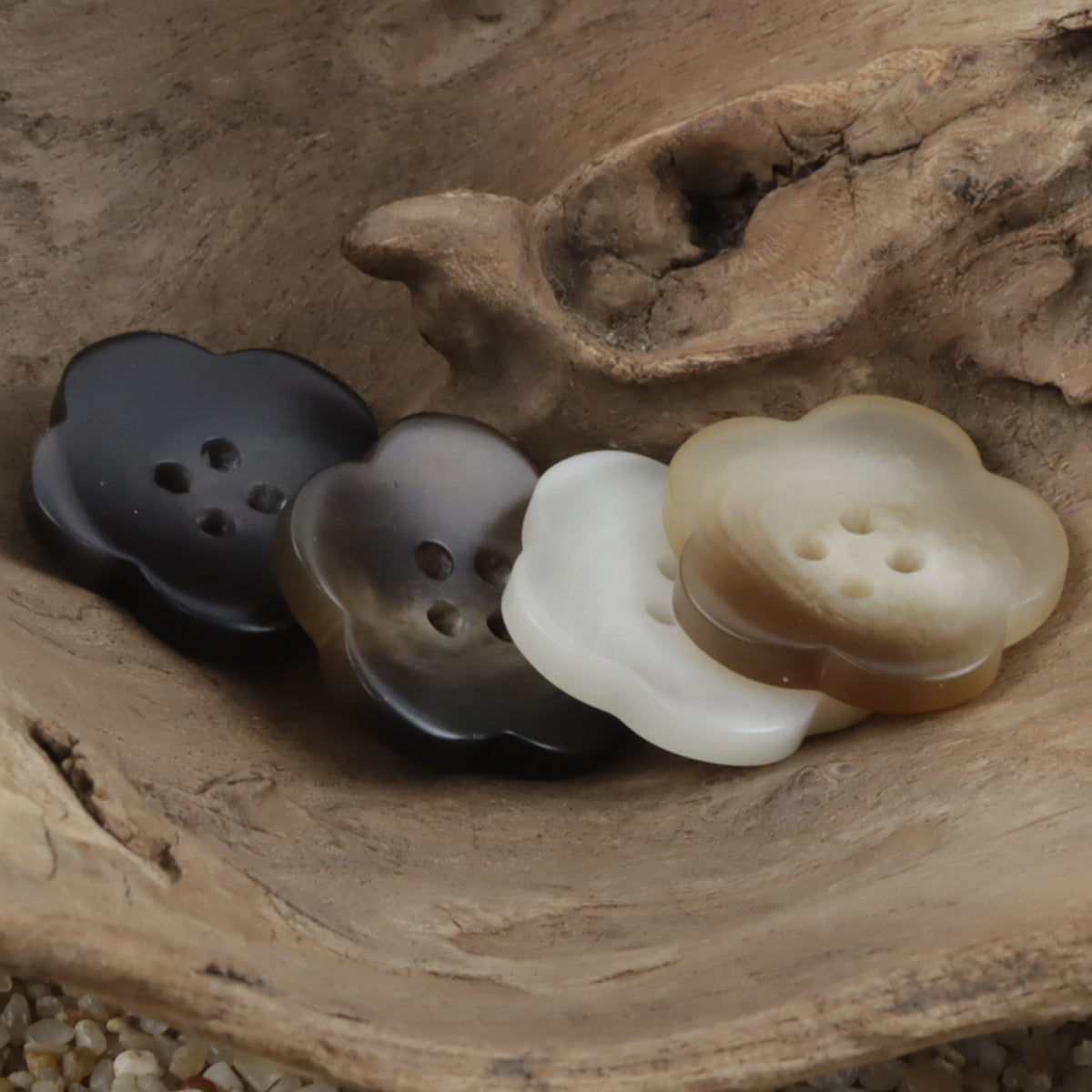 Cute Flower Amber Resin Buttons 20pcs - Lots of Buttons