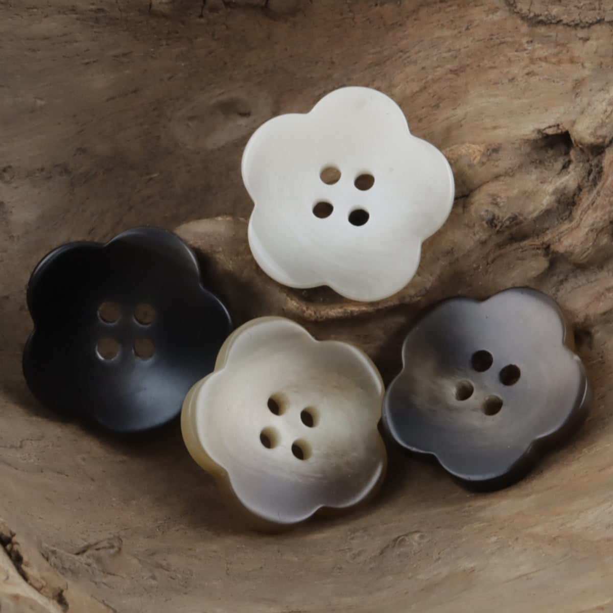 Cute Flower Amber Resin Buttons 20pcs - Lots of Buttons