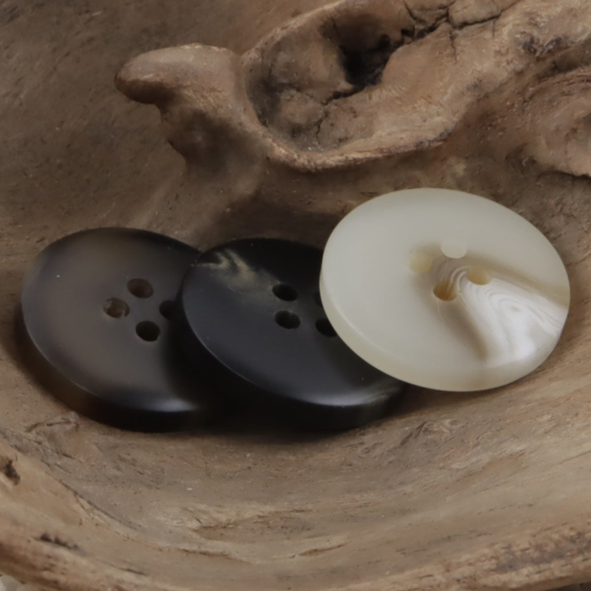 Round Four-Hole Imitation Horn Grain Resin Buttons,20pcs - Lots of Buttons
