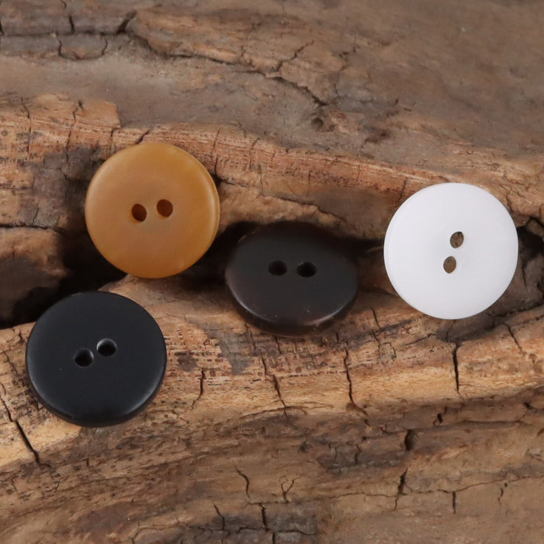 11.5mm Gradient Crescent 2-Hole Resin Buttons 50pcs - Lots of Buttons
