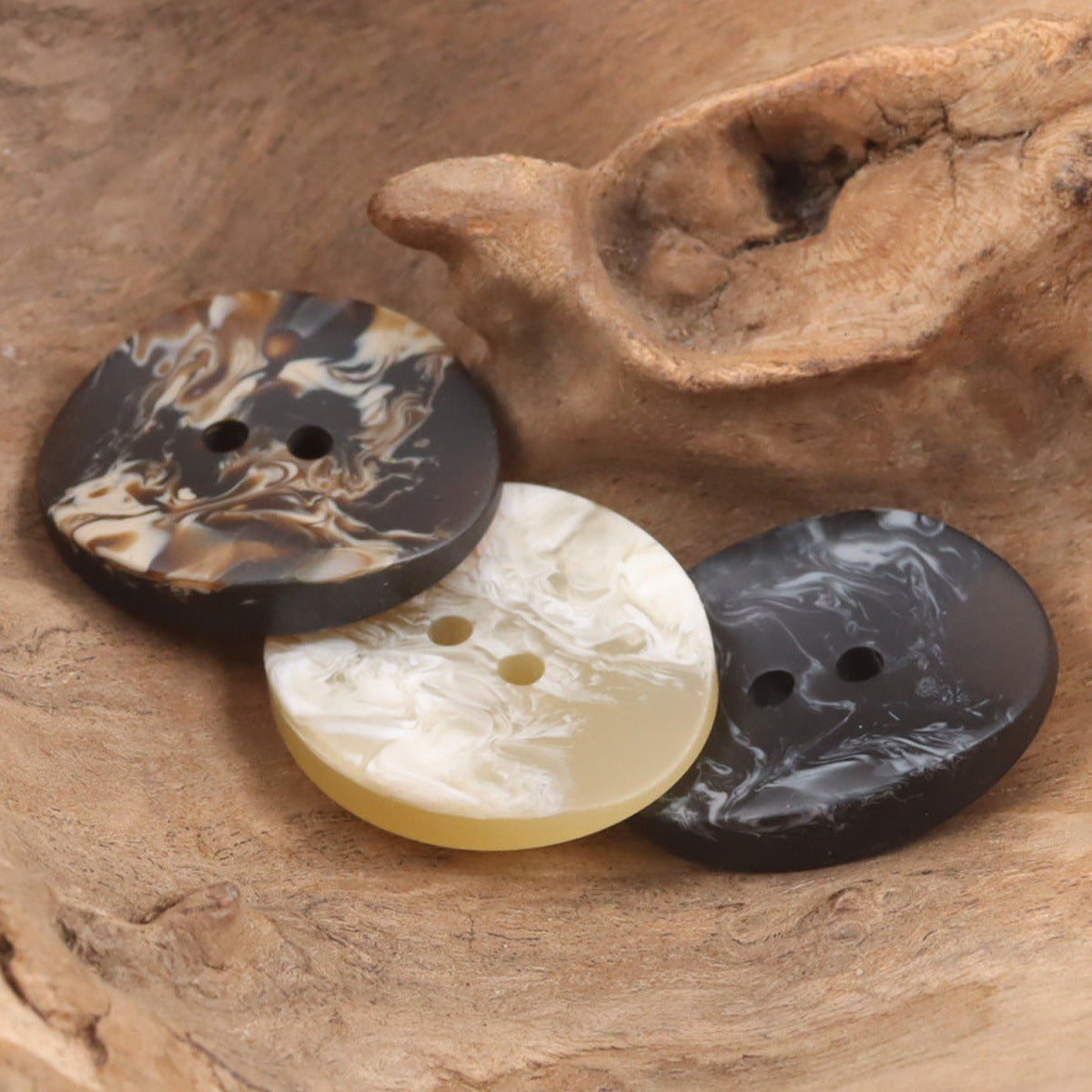 Curved Oval Imitated Wood Grain Resin Buttons 30pcs - Lots of Buttons