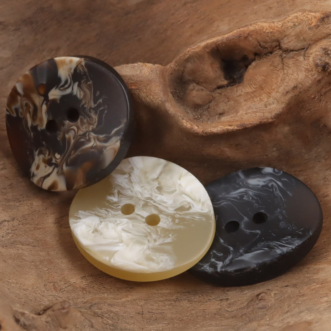 Curved Oval Imitated Wood Grain Resin Buttons 30pcs - Lots of Buttons