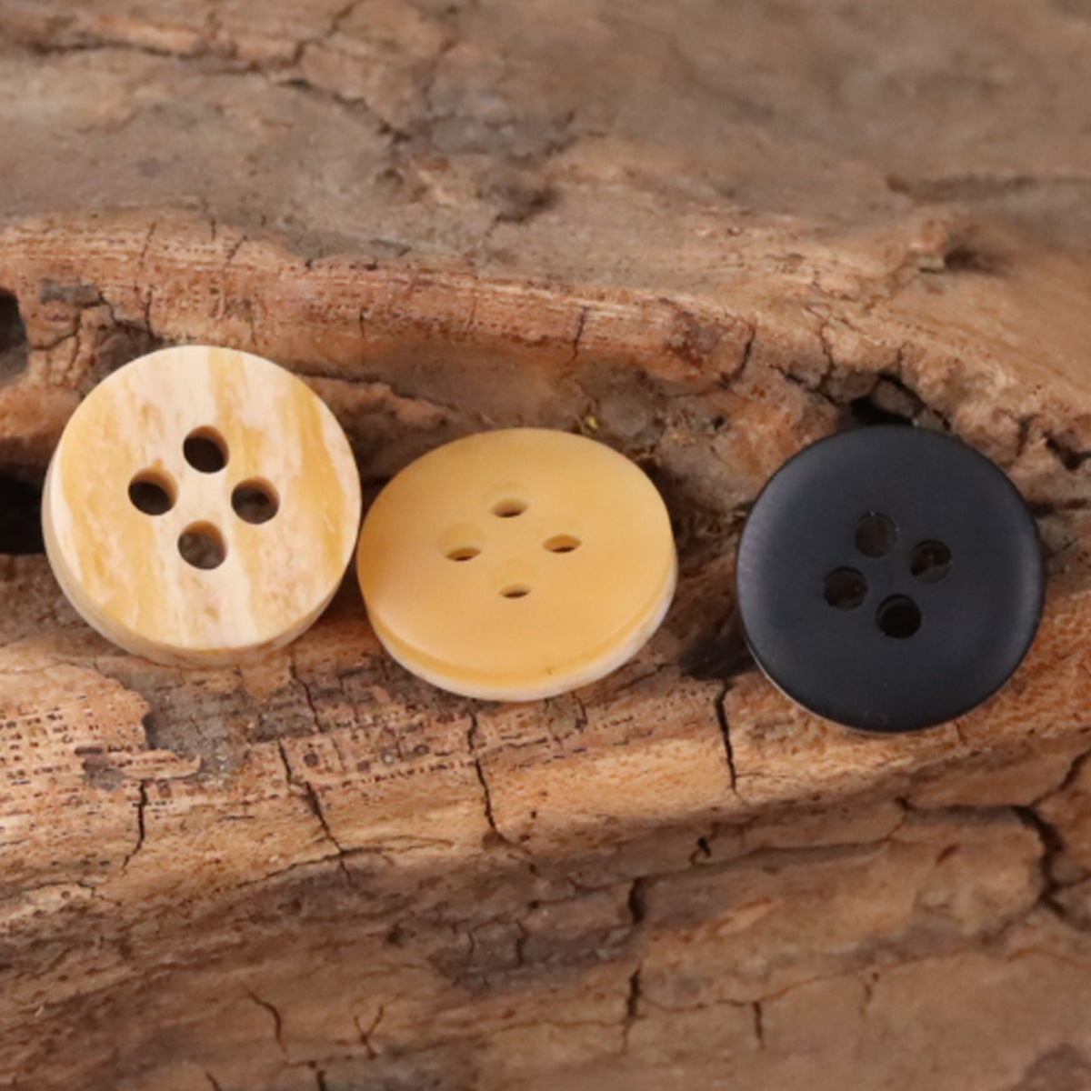 Orange-Yellow Wood Grain Resin Buttons for Children's Cardigans 50pcs - Lots of Buttons