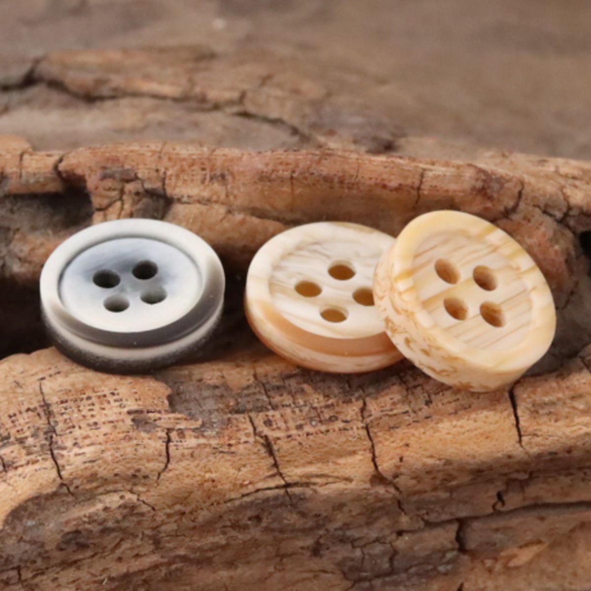 Orange-Yellow Wood Grain Resin Buttons for Children's Cardigans 50pcs - Lots of Buttons