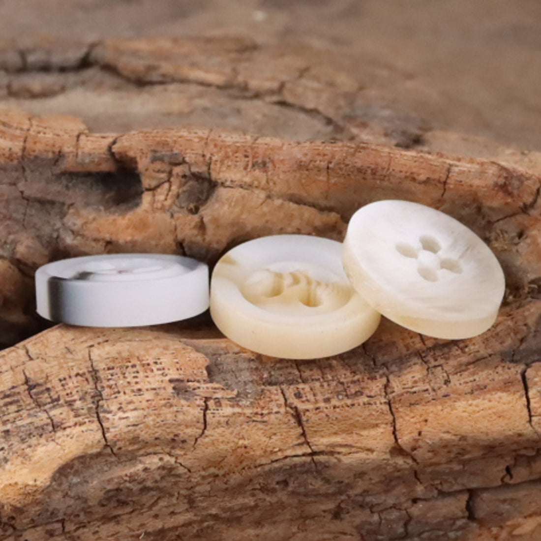 11.5MM Round 4 - Hole Black and White Resin Buttons,50pcs - Lots of Buttons