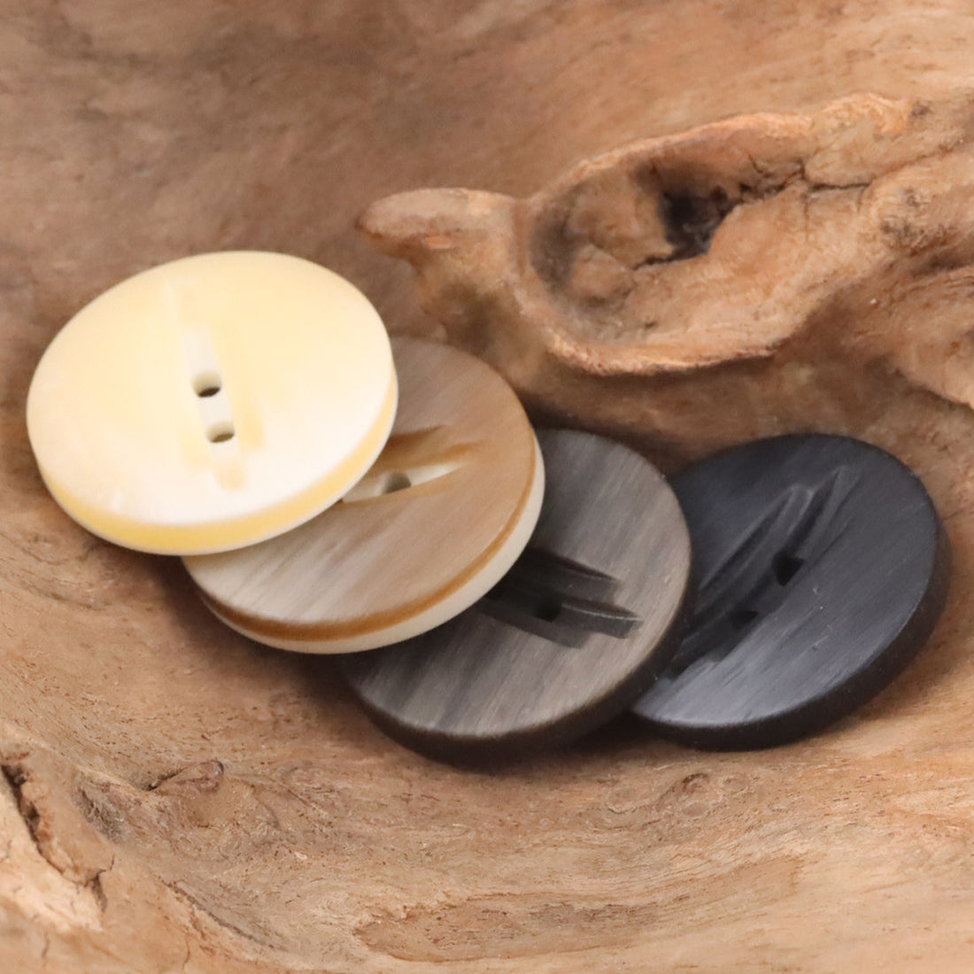 Creative Wood Grain 2-Hole Resin Buttons for Outerwear 20pcs - Lots of Buttons