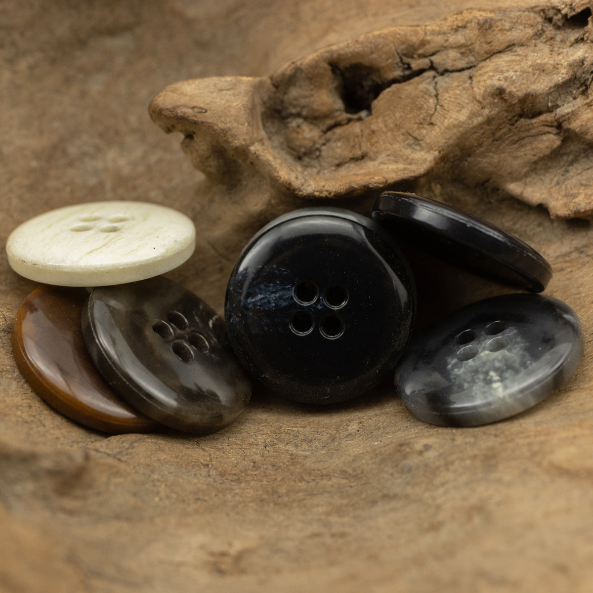 Round 4 Hole Slim Edged Urea Buttons Imitation Fruit Texture 10PCS - Lots of Buttons