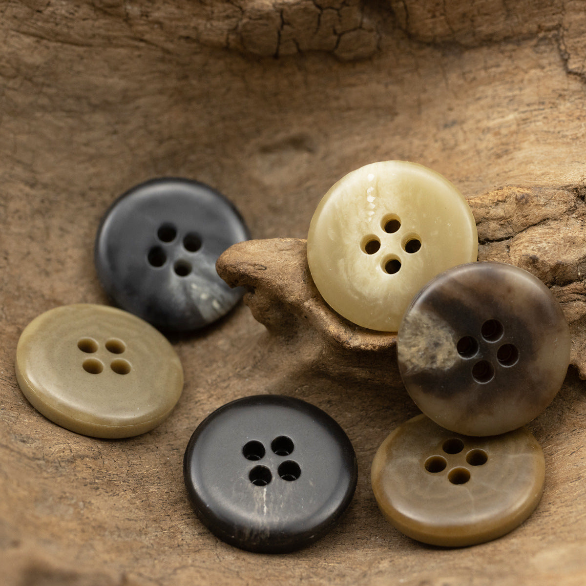 Vintage Cashmere Coat Brown Urea Buttons 30 Pack 