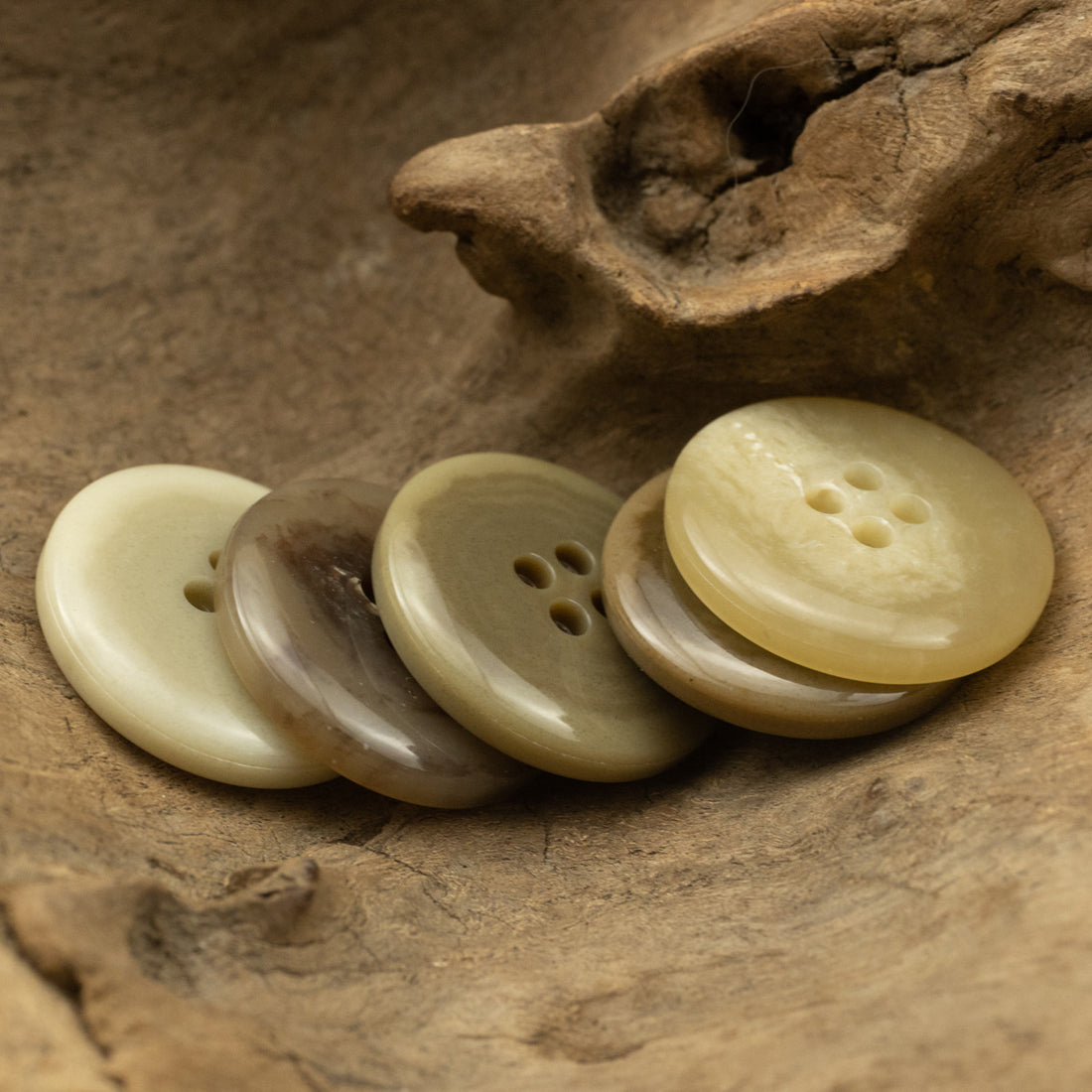 15-25mm Light Yellow Urea Buttons for Linen Casual Pants 30 Pack - Lots of Buttons