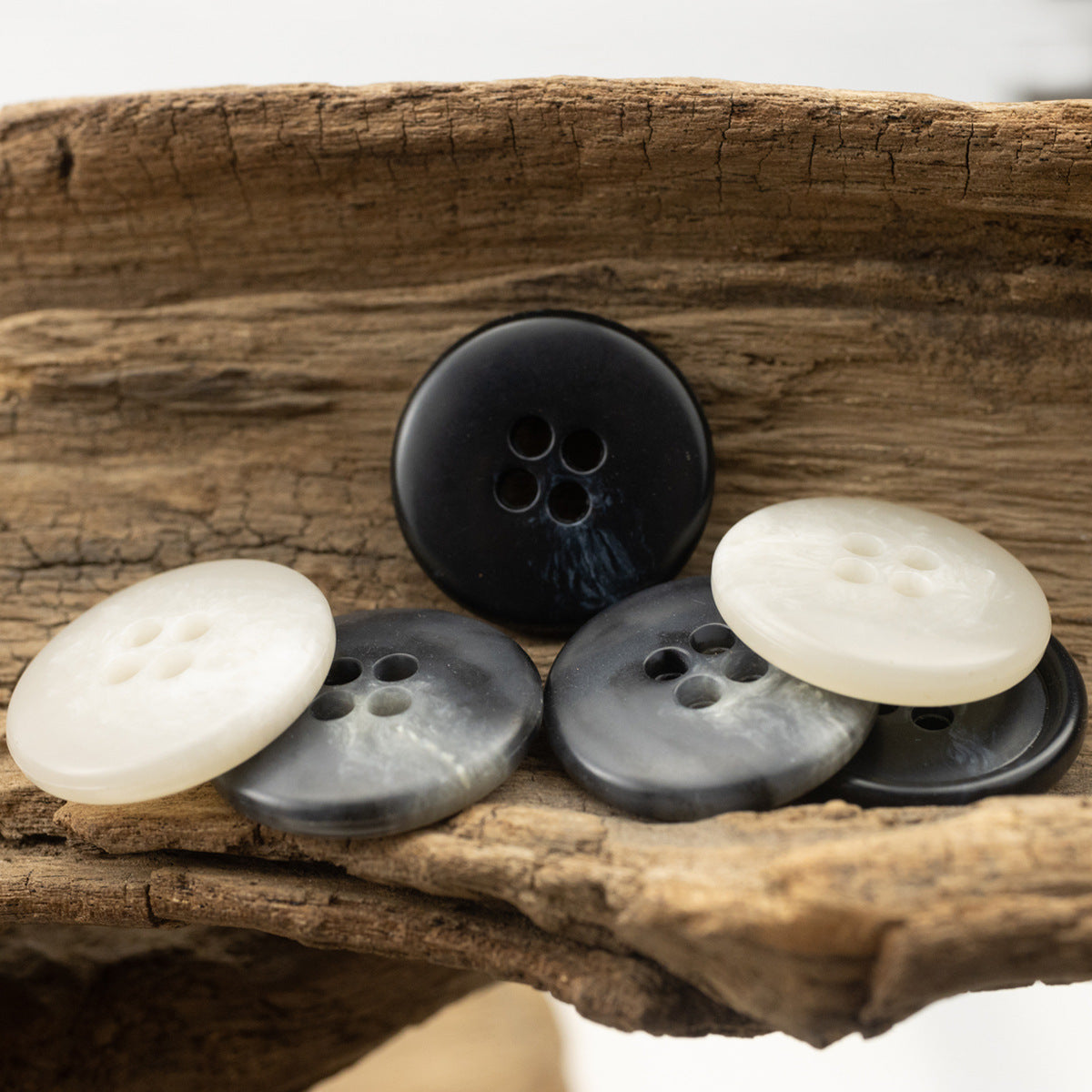 Urea Resin Buttons Imitation Horn Pattern,Round 4 Hole,10PCS 