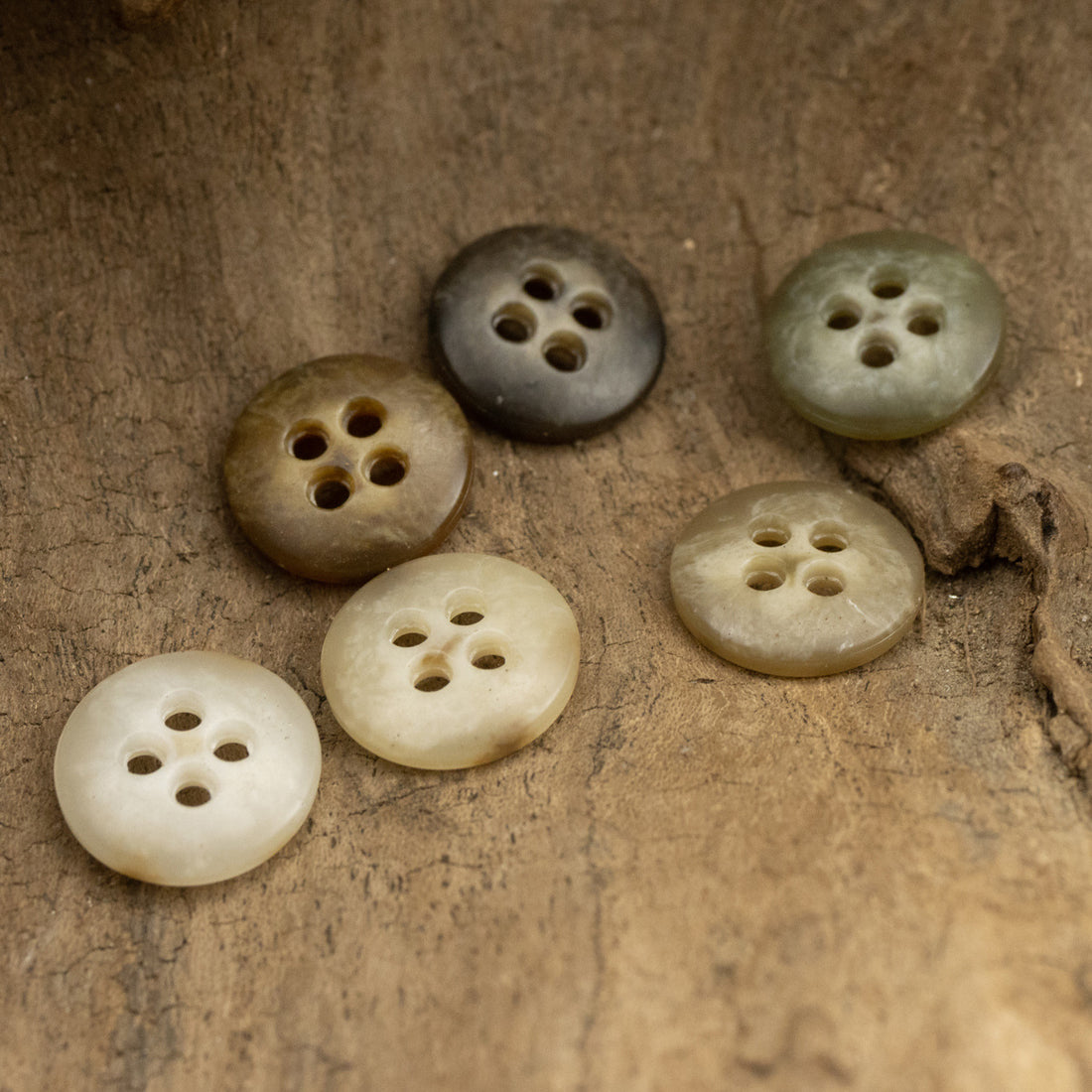 Round 4 Hole Baby Shirt Urea Buttons,60 Pack - Lots of Buttons