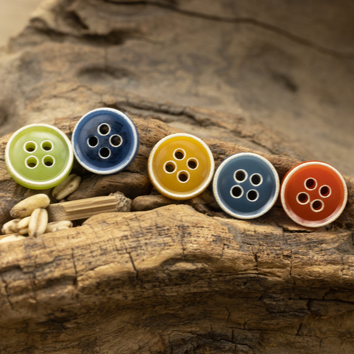 Retro Floral Shirt Urea Resin Buttons 150 Pack - Lots of Buttons