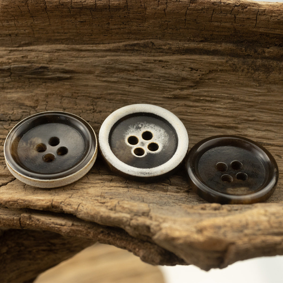Burnt-Edge Dark Brown Urea Buttons for Woolen Coats 30 Pack - Lots of Buttons