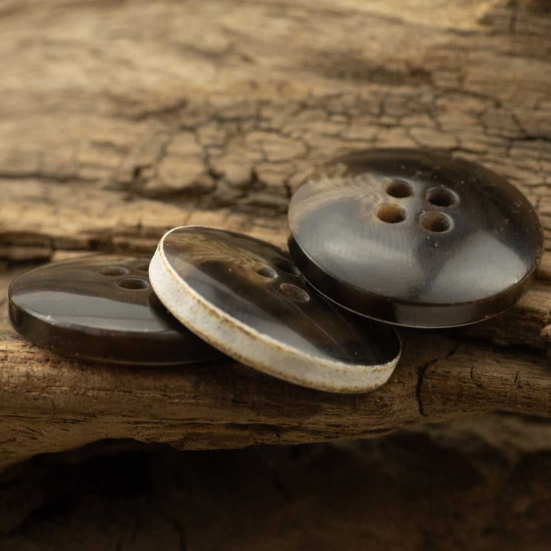 Burnt-Edge Dark Brown Urea Buttons for Woolen Coats 30 Pack - Lots of Buttons