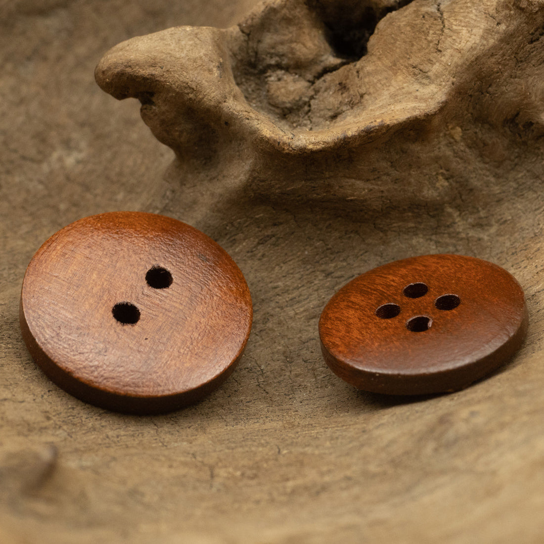 Cat's Eye Red Brown Wooden Buttons for Cotton and Linen Clothing - 50pcs - Lots of Buttons