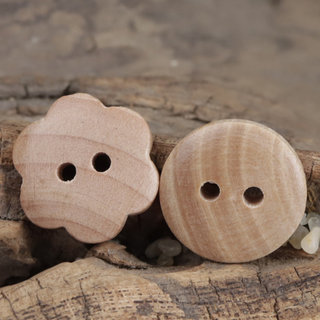 15mm Sunflower Two-Hole Wooden Buttons for Knitted Doll 30pcs - Lots of Buttons