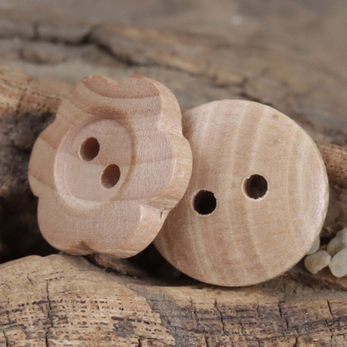 15mm Sunflower Two-Hole Wooden Buttons for Knitted Doll 30pcs - Lots of Buttons