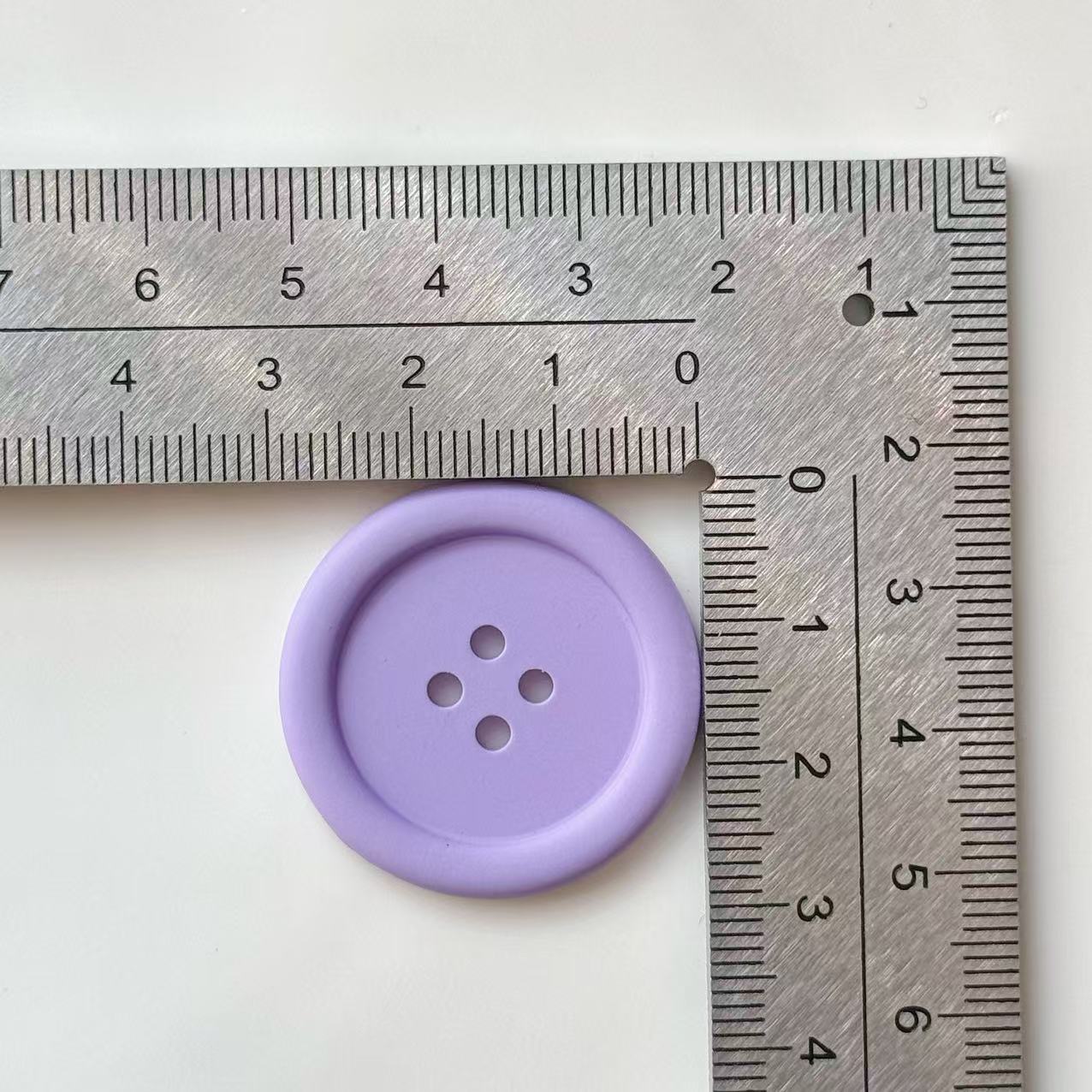 30mm Bottoni da Cucito Rotondi Colorati a Caramella con 4 Fori, Confezione da 60