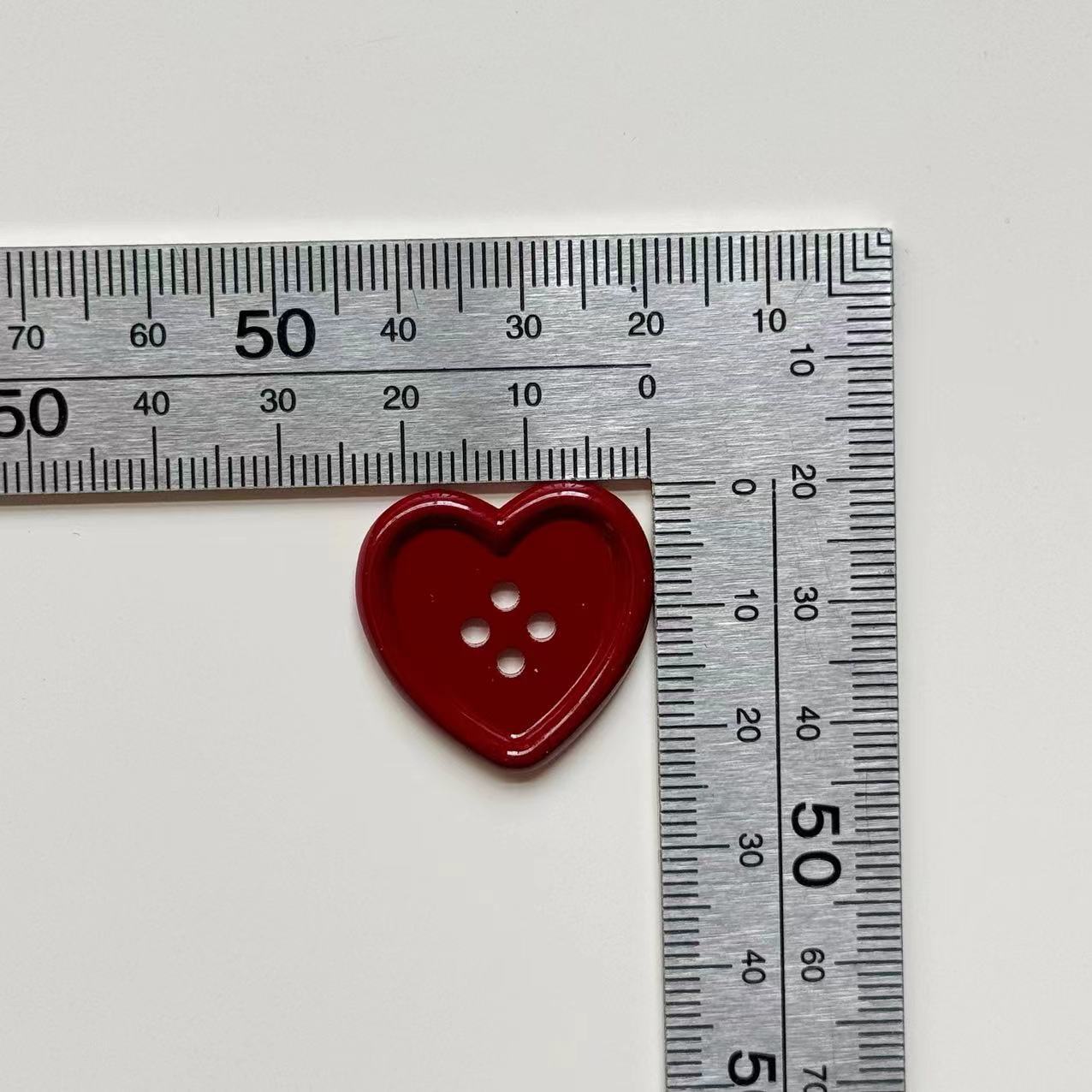 25mm Vintage Burgundy Heart 4-Hole Craft Buttons 40pcs