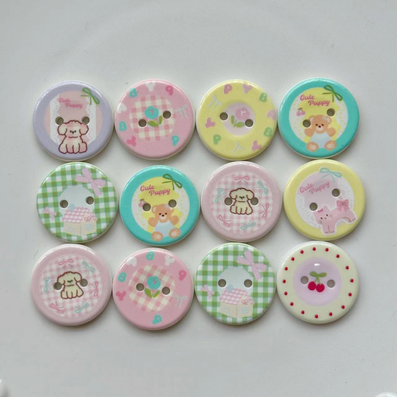 25MM Cartoon Kers Kat en Hond 2-Gat Hars Knopen 48 Pack
