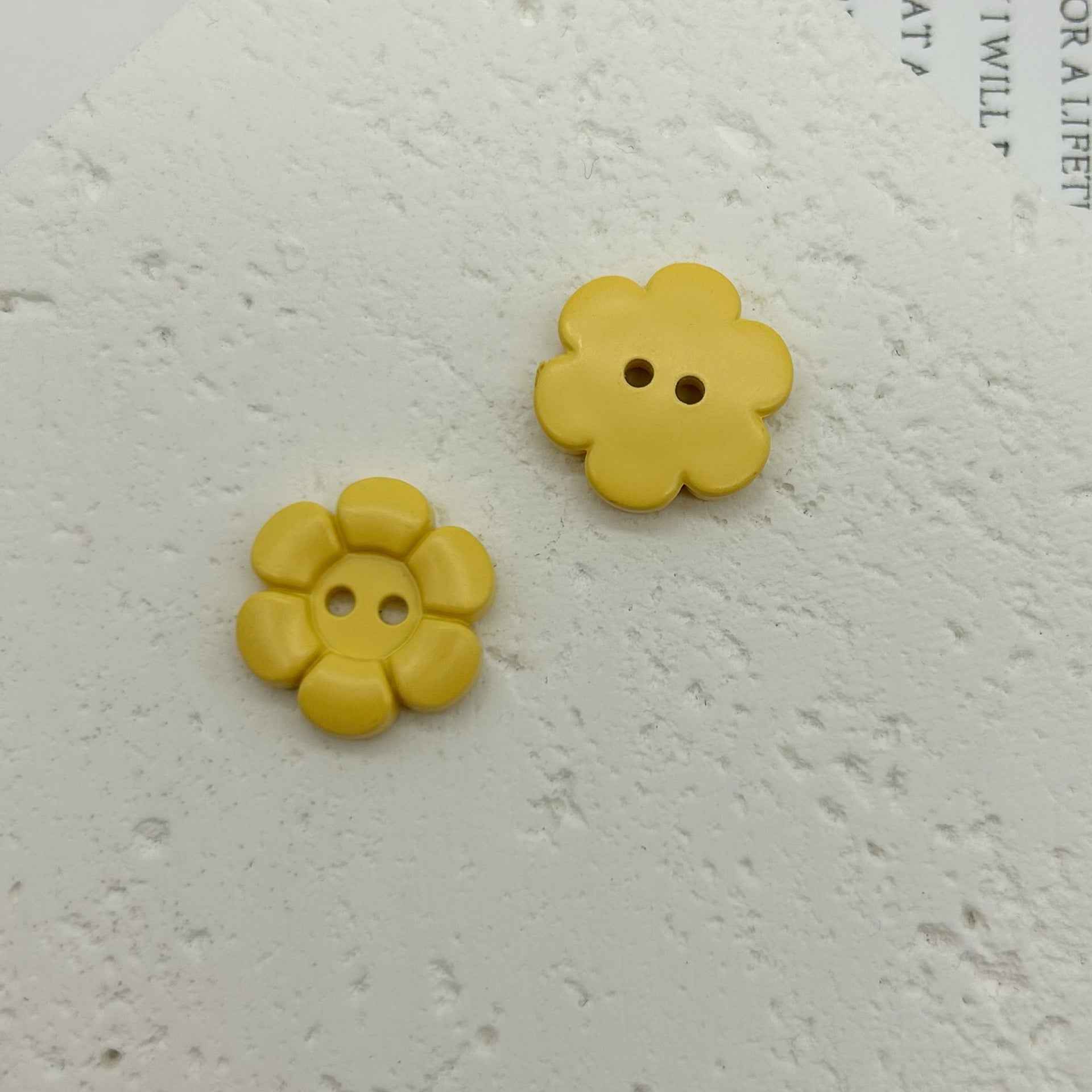 11.5mm Colorful Plastic Flower-Shaped Two-Hole Buttons for Children's Clothing 100PCS - Lots of Buttons