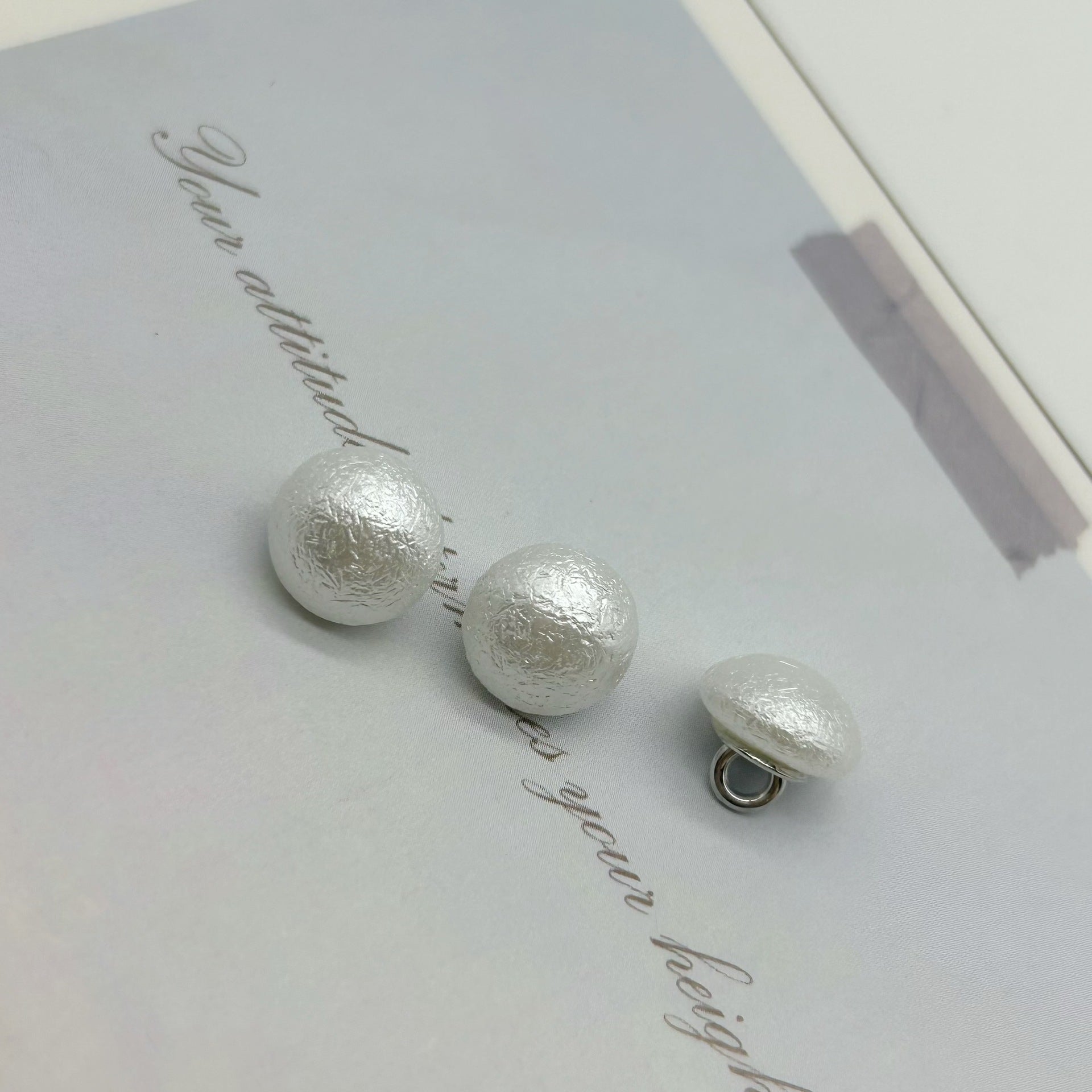 10mm Round Wrinkled Pearl Buttons and White Square Pearl Buttons 40pcs