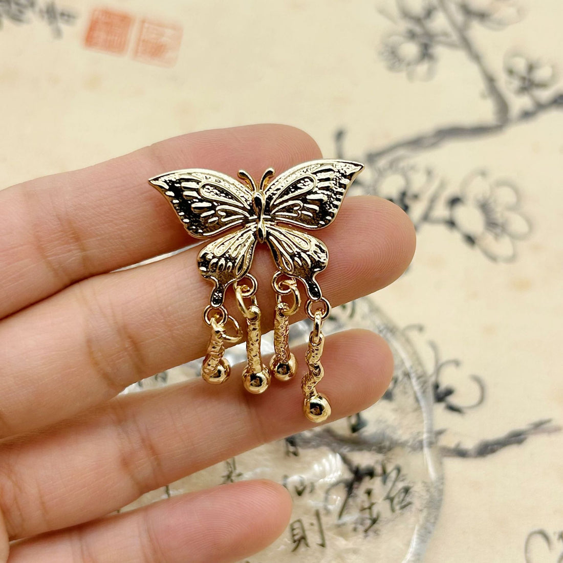 30mm Chinese Style Golden Butterfly Tassel Metal Shank Buttons 12pcs