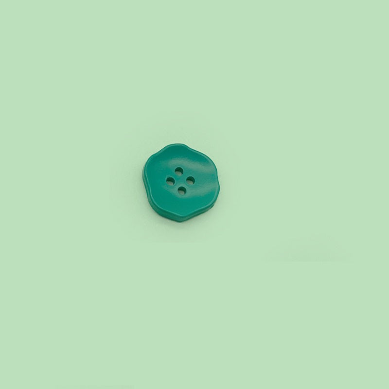 18mm Candy Cloud Flower-Shaped 4 Hole Plastic Buttons for Children's Clothing 70 Pack - Lots of Buttons
