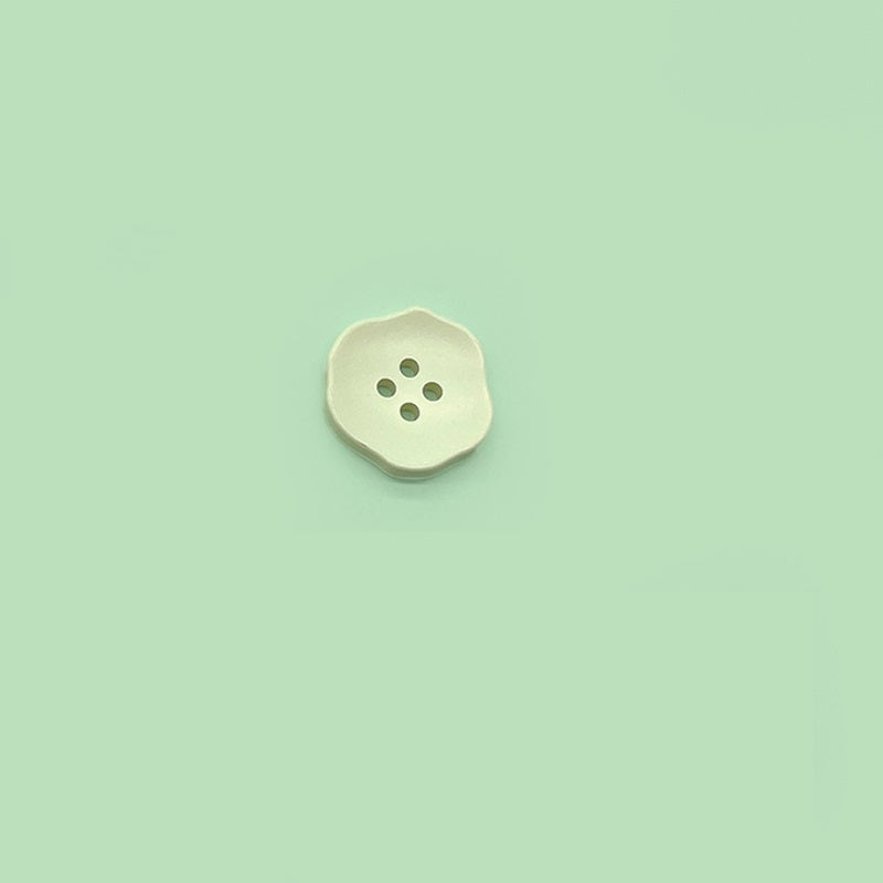 18mm Candy Cloud Flower-Shaped 4 Hole Plastic Buttons for Children's Clothing 70 Pack - Lots of Buttons