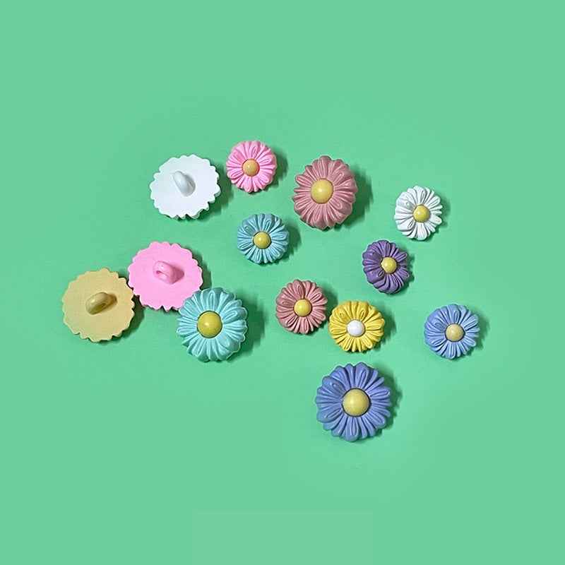 12.5/18mm Colorful Cartoon Daisies Flower Plastic Buttons for Children's Sleepwear 70 Pack - Lots of Buttons