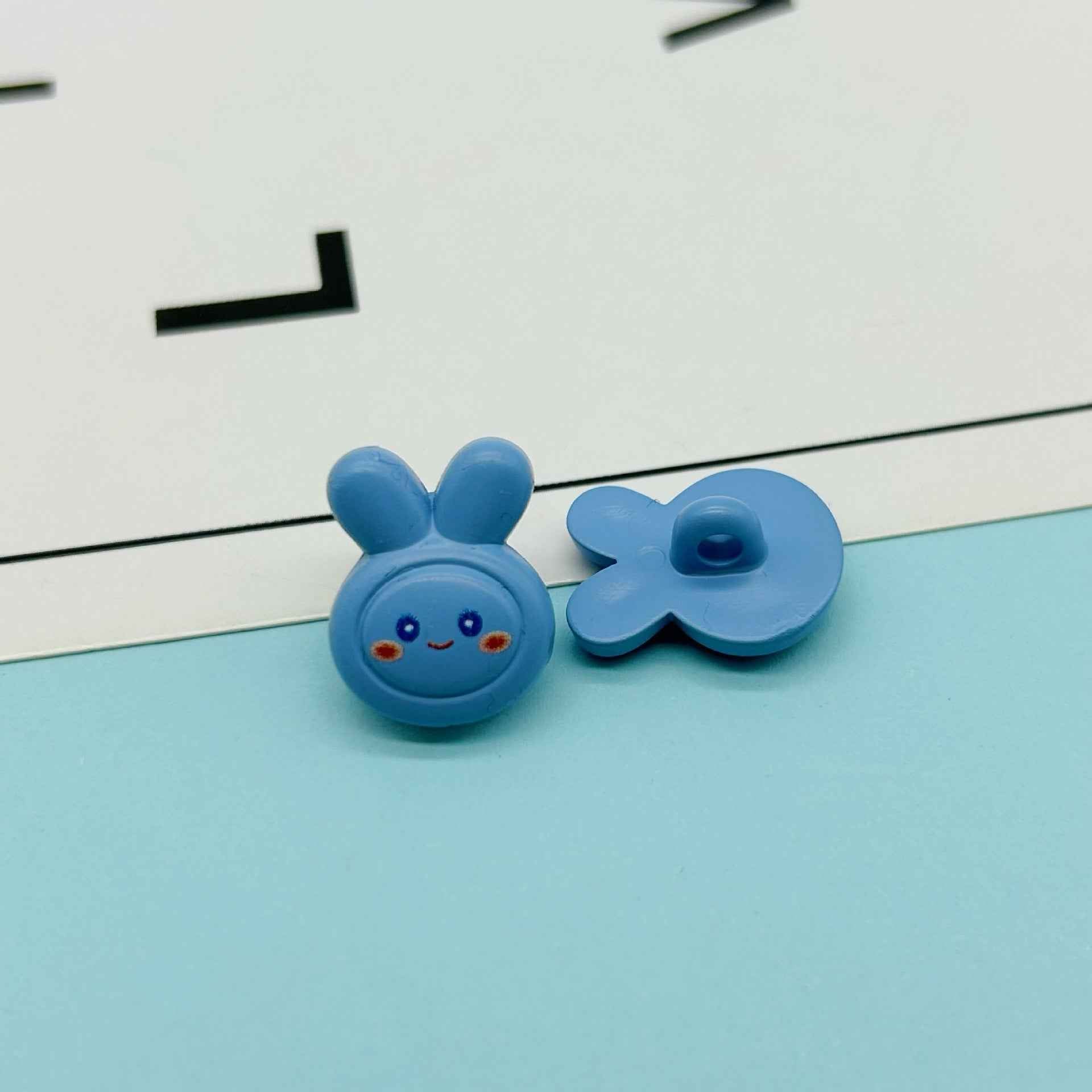 18mm Colorful Cartoon Rabbit Plastic Buttons for Children's DIY Crafts 40 Pack - Lots of Buttons