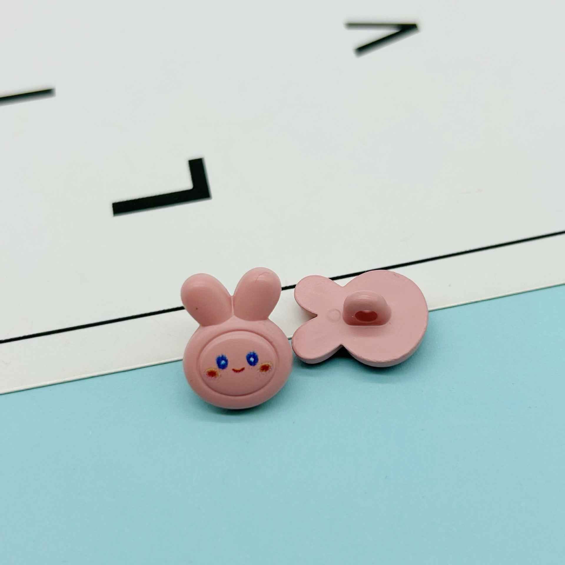 18mm Colorful Cartoon Rabbit Plastic Buttons for Children's DIY Crafts 40 Pack - Lots of Buttons