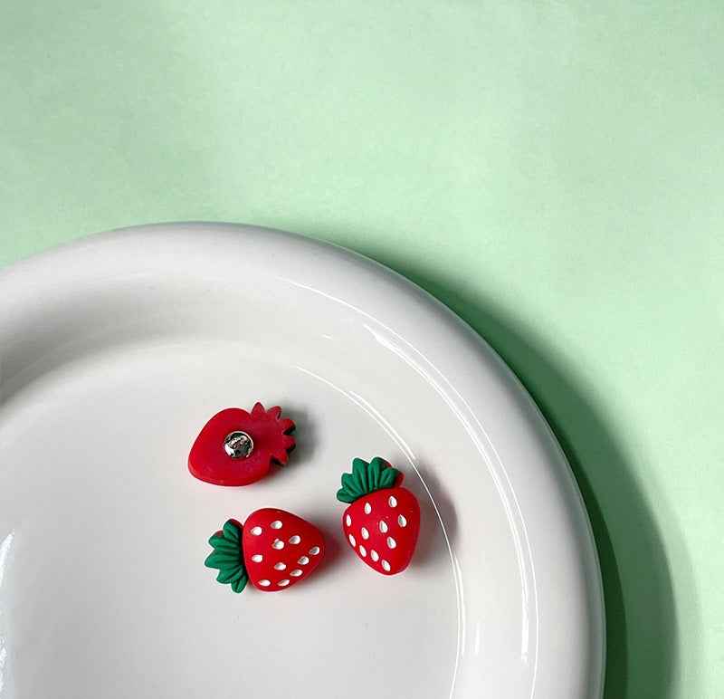22mm Red Strawberry Plastic Buttons with Metal Shank for Children's Clothing 50pcs - Lots of Buttons