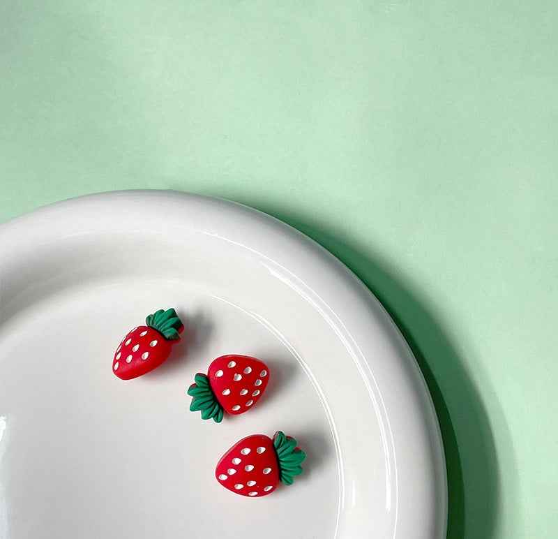22mm Red Strawberry Plastic Buttons with Metal Shank for Children's Clothing 50pcs - Lots of Buttons