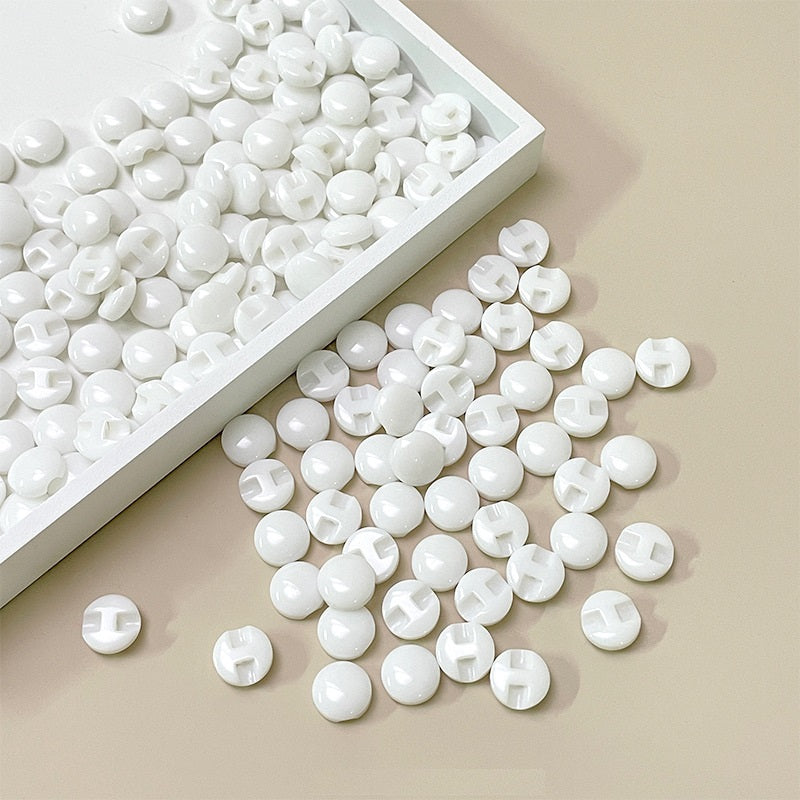 10mm-34mm Fekete és Fehér Gyanta Rejtett Lyukú Kenyér Gombok Különböző Ruházatokhoz