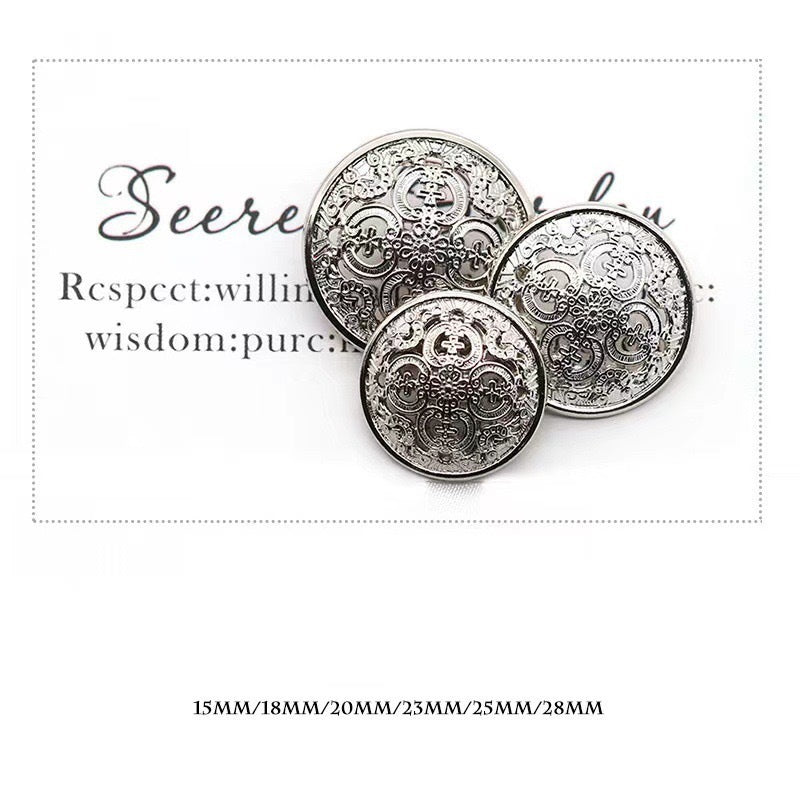 15-28mm Palatsstil Vintage Metall Hålad Skank Knappar för Kappor 20st