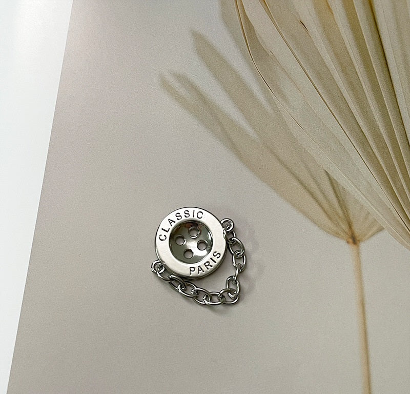 17/23mm Klasszikus Párizsi Kerek Négylyukú Széles Peremű Mozgatható Lánc Fém Gombok 12DB
