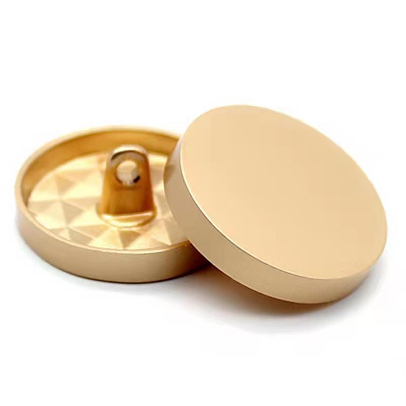 9-30mm Kerek Tükörfényes Fém Lapos Varrott Gombok Kézzel