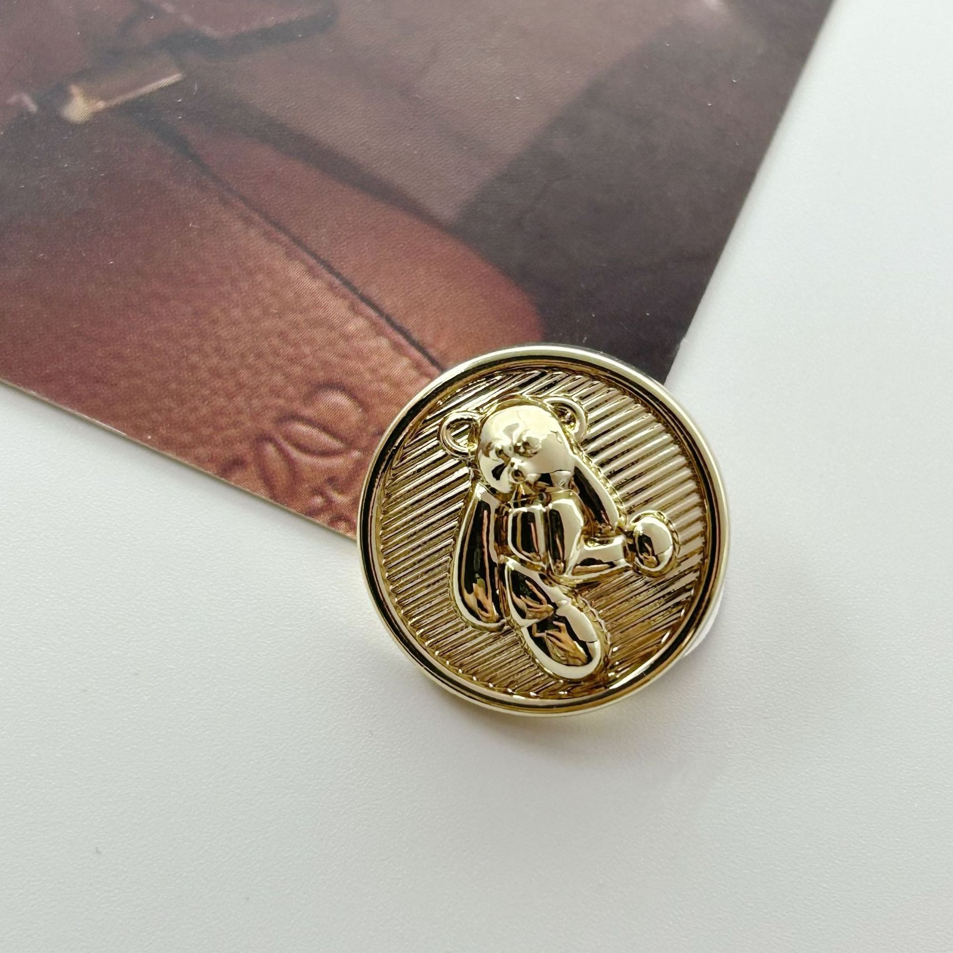 15-23mm Arany Ezüst 3D Maci Dekoratív Fém Gombok Kézi 20db