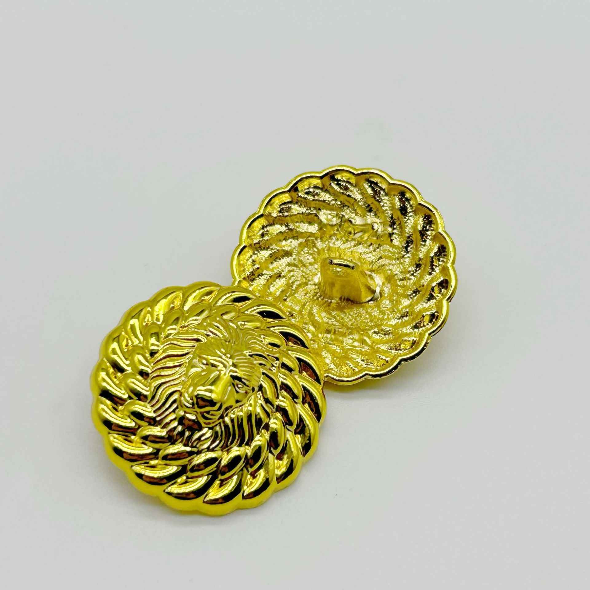 18/25/38mm British Classic Balmain Lion Head Buttons for Women's Blouses Jackets 10pcs - Lots of Buttons