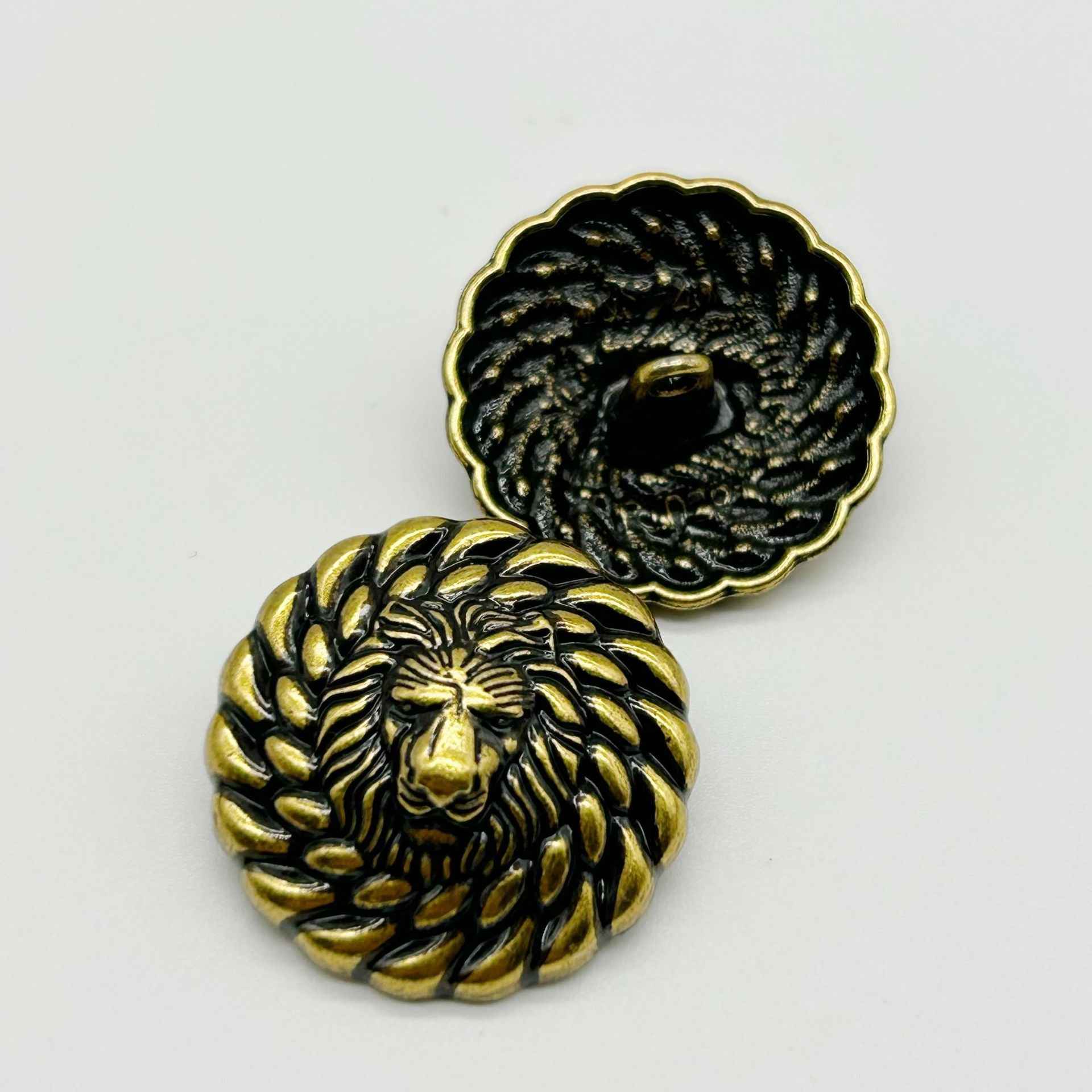 18/25/38mm British Classic Balmain Lion Head Buttons for Women's Blouses Jackets 10pcs - Lots of Buttons
