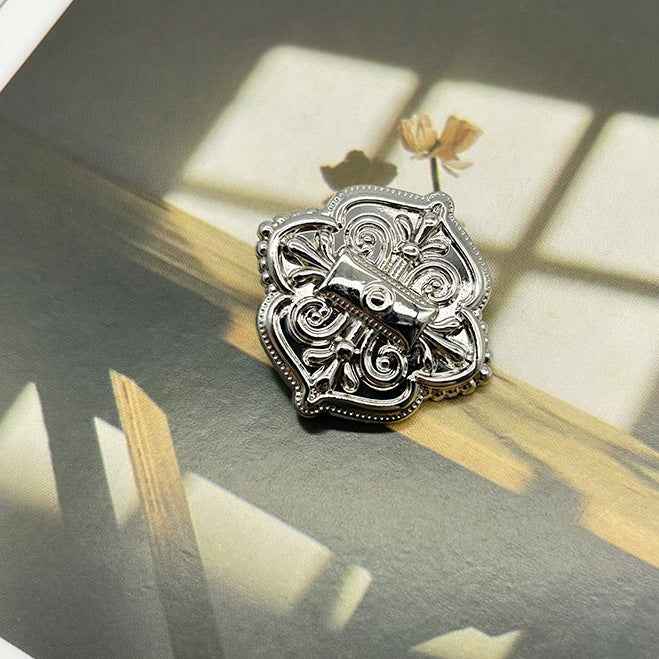 18/20/24mm Vintage Engraved Alloy Buttons for Women's Suits 20pcs - Lots of Buttons