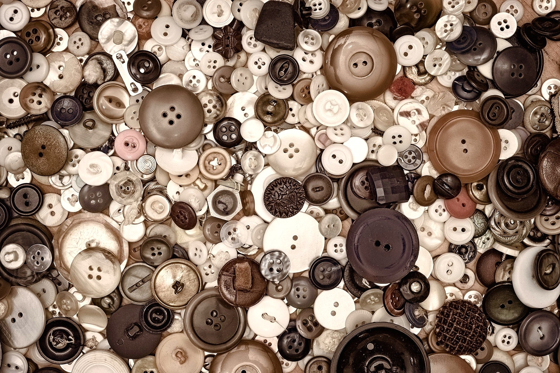 Buy Clothing Buttons for Sewing & Craft Projects - Lots of Buttons
